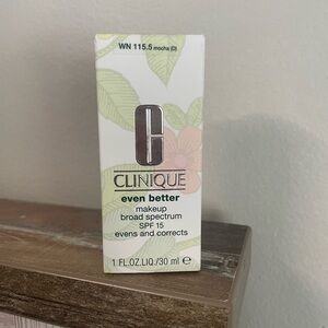 Clinique Even Better Makeup SPF 15 WN 115.5 Mocha